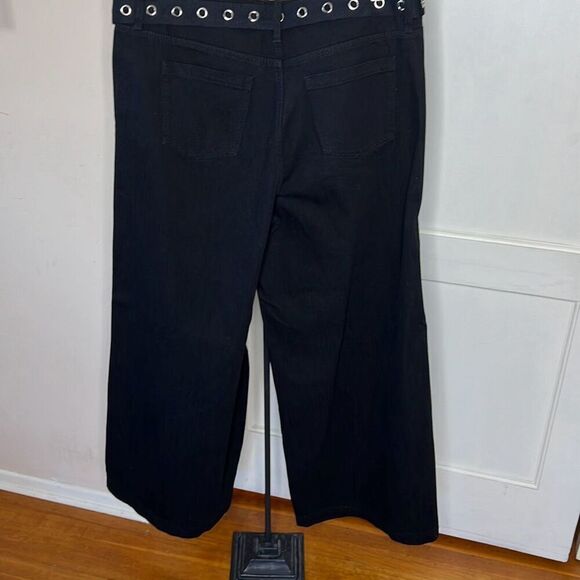 Hot Topic Black Skull Icons Belted Wide-Leg Jeans Size 3/28 Nwt - Picture 5 of 7
